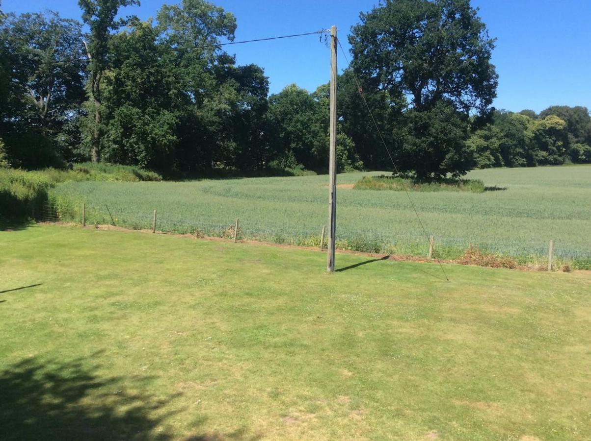 SwynnertonWoodland View - A Place To Escapeアパートメント エクステリア 写真